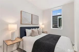 2328 Franklin Ave E, Seattle, WA 98102 - Photo 15