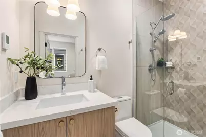 2328 Franklin Avenue E #G, Seattle, WA 98102 - Photo 9