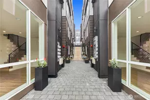 2328 Franklin Ave E, Seattle, WA 98102 - Photo 33