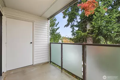 5225 50th Avenue NE #204, Seattle, WA 98105 - Photo 23