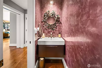 2820 Magnolia Boulevard W, Seattle, WA 98199 - Photo 19