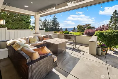 2820 Magnolia Boulevard W, Seattle, WA 98199 - Photo 17