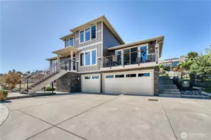 7940 Beach Dr E, Port Orchard, WA 98366 - Photo 3