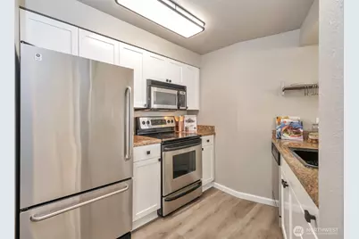 530 Melrose Avenue E #601, Seattle, WA 98102 - Photo 7