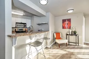 530 Melrose Ave E, Seattle, WA 98102 - Photo 9