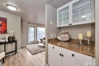 530 Melrose Avenue E #601, Seattle, WA 98102 - Photo 13