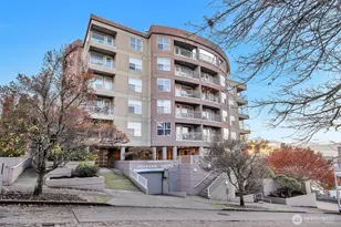 530 Melrose Ave E, Seattle, WA 98102 - Photo 1