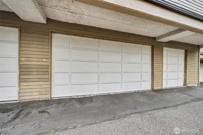 10410 NE 32nd Place #D-104, Bellevue, WA 98004 - Photo 15