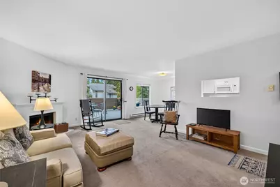 10410 NE 32nd Place #D-104, Bellevue, WA 98004 - Photo 3