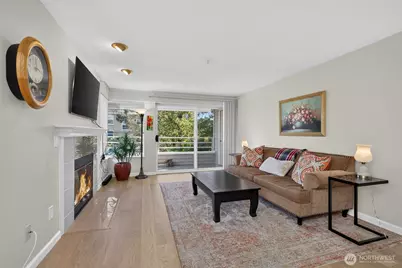 2125 California Avenue SW #302, Seattle, WA 98116 - Photo 7