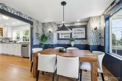 2536 31st Avenue W, Seattle, WA 98199 - Photo 9