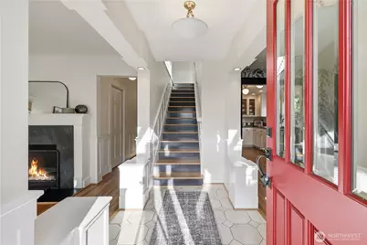 2536 31st Avenue W, Seattle, WA 98199 - Photo 3