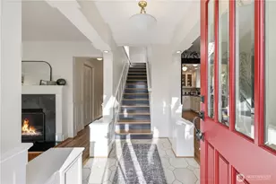 2536 31st Ave W, Seattle, WA 98199 - Photo 3