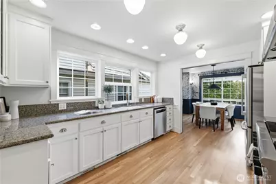 2536 31st Avenue W, Seattle, WA 98199 - Photo 11