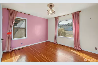 1227 E 4th Street, Port Angeles, WA 98362 - Photo 17