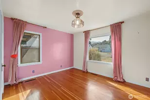 1227 E 4th St, Port Angeles, WA 98362 - Photo 17