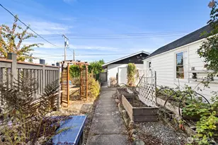 1227 E 4th St, Port Angeles, WA 98362 - Photo 31