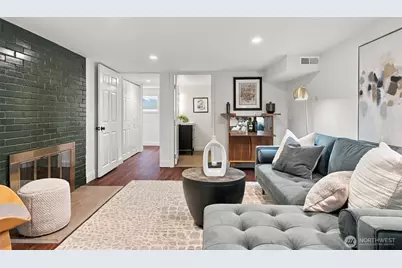 10735 Densmore Avenue N, Seattle, WA 98133 - Photo 17
