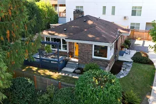 10735 Densmore Ave N, Seattle, WA 98133 - Photo 37