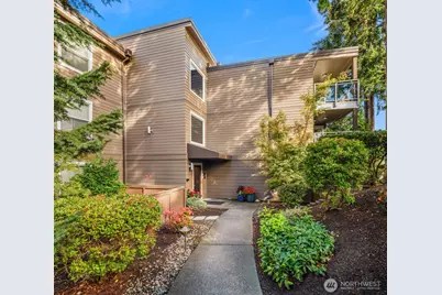 22910 90th Avenue W #D303, Edmonds, WA 98026 - Photo 3