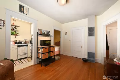 1716 Boylston Avenue, Seattle, WA 98122 - Photo 9
