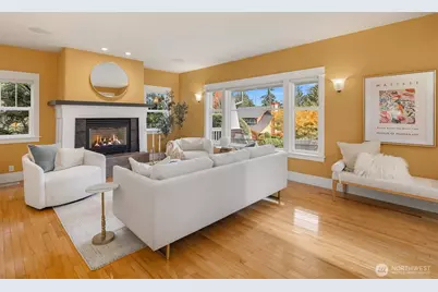 9536 NE North Town Loop, Bainbridge Island, WA 98110 - Photo 9
