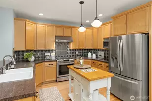 9536 NE Northtown Loop, Bainbridge Island, WA 98110 - Photo 17