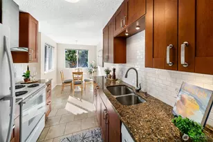 9031 Fremont Ave N, Seattle, WA 98103 - Photo 9