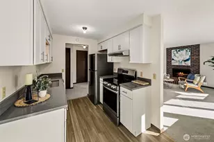 9031 Fremont Ave N, Seattle, WA 98103 - Photo 23
