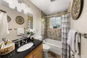 9031 Fremont Ave N, Seattle, WA 98103 - Photo 13