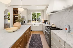 6858 26th Ave NE, Seattle, WA 98115 - Photo 9