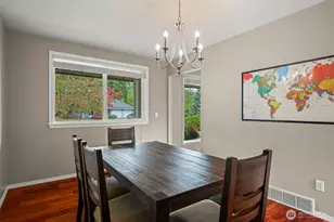 21143 NE 16th St, Sammamish, WA 98074 - Photo 7