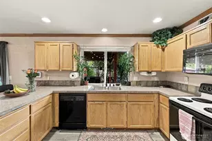 10544 Farwest Ct SE, Yelm, WA 98597 - Photo 7