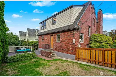 1443 Palm Avenue SW, Seattle, WA 98116 - Photo 5