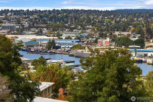 530 W Barrett St, Seattle, WA 98119 - Photo 23