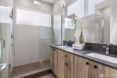 8541 14th Avenue NW #B, Seattle, WA 98117 - Photo 23