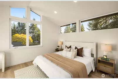 14033 Densmore Avenue N, Seattle, WA 98133 - Photo 9