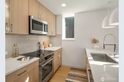 2534 30th Avenue W, Seattle, WA 98199 - Photo 11