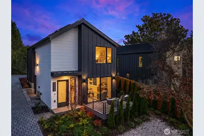 2534 30th Avenue W, Seattle, WA 98199 - Photo 1
