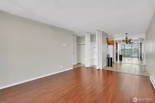 4540 8th Ave NE, Seattle, WA 98105 - Photo 5