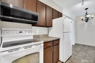 4540 8th Ave NE, Seattle, WA 98105 - Photo 11