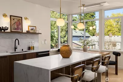 14031 Densmore Avenue N, Seattle, WA 98133 - Photo 11