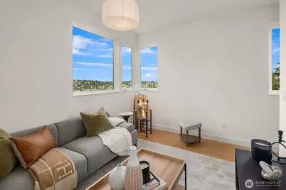 532 W Barrett Street, Seattle, WA 98119 - Photo 9