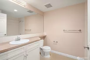 10047 NE Main Street NE, Bellevue, WA 98004 - Photo 11