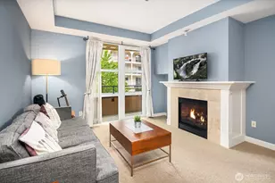 10047 NE Main Street NE, Bellevue, WA 98004 - Photo 5