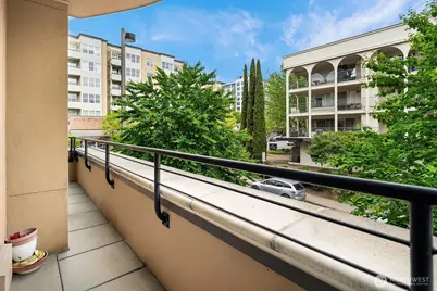 10047 NE Main Street NE #202, Bellevue, WA 98004 - Photo 13