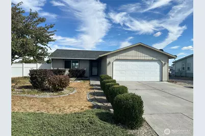 850 SE J Street, Ephrata, WA 98823 - Photo 1