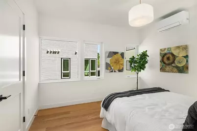534 W Barrett Street, Seattle, WA 98119 - Photo 17