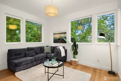 534 W Barrett Street, Seattle, WA 98119 - Photo 11