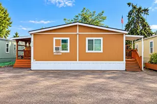 1110 Coweeman Ln, Kelso, WA 98626 - Photo 1